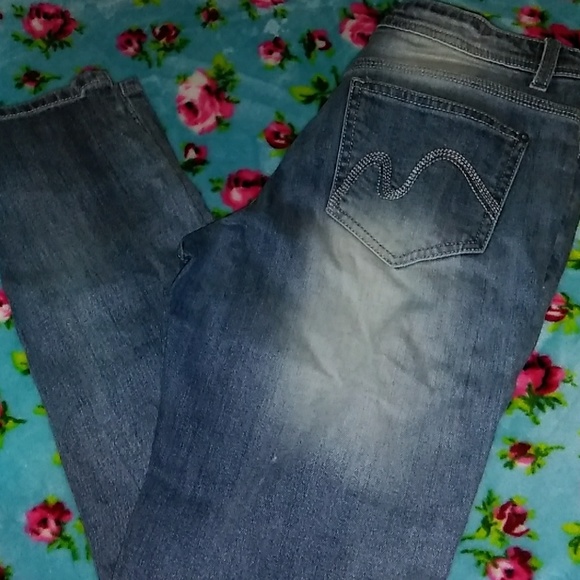 Capris - Picture 2 of 2